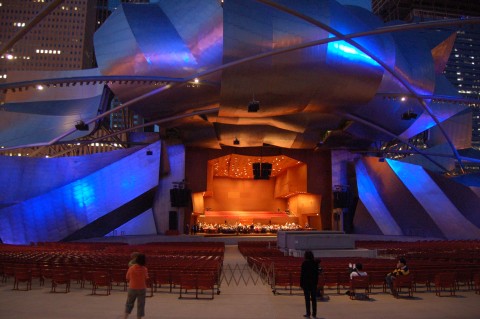 Jay-Pritzker-Pavilion-Chicago-Photo