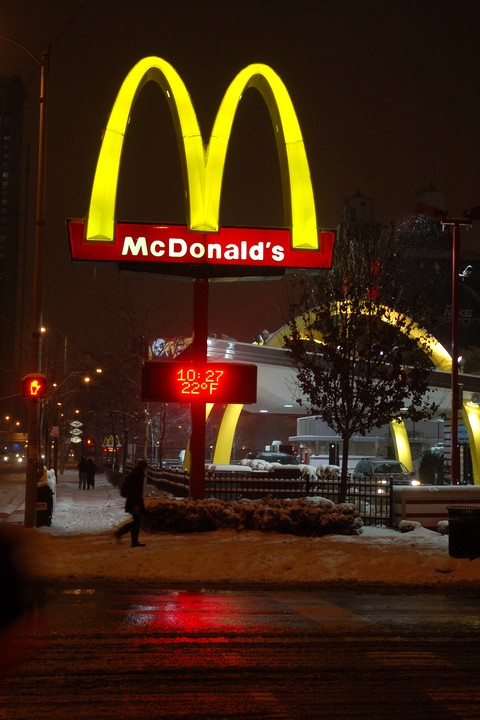 Neige-Michigan-Avenue-Chicago-Photo